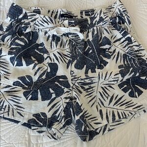 Nautica Shorts-White and Navy Blue-Ladies Size M